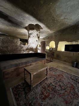 chakra special caves