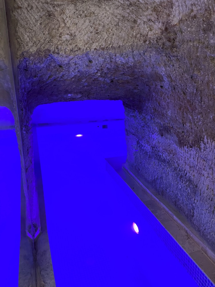 chakra special caves