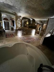 chakra special caves