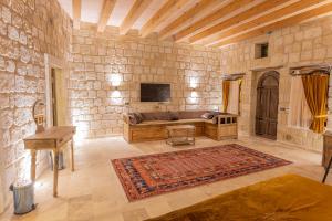 chakra special caves