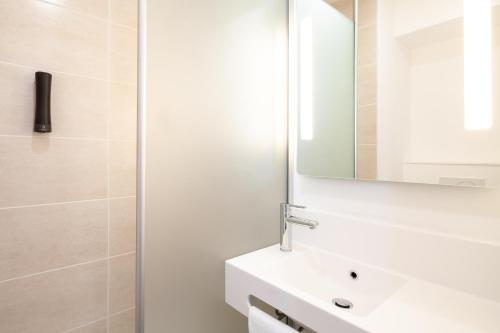 bandb hotel bordeaux saint andre de cubzac
