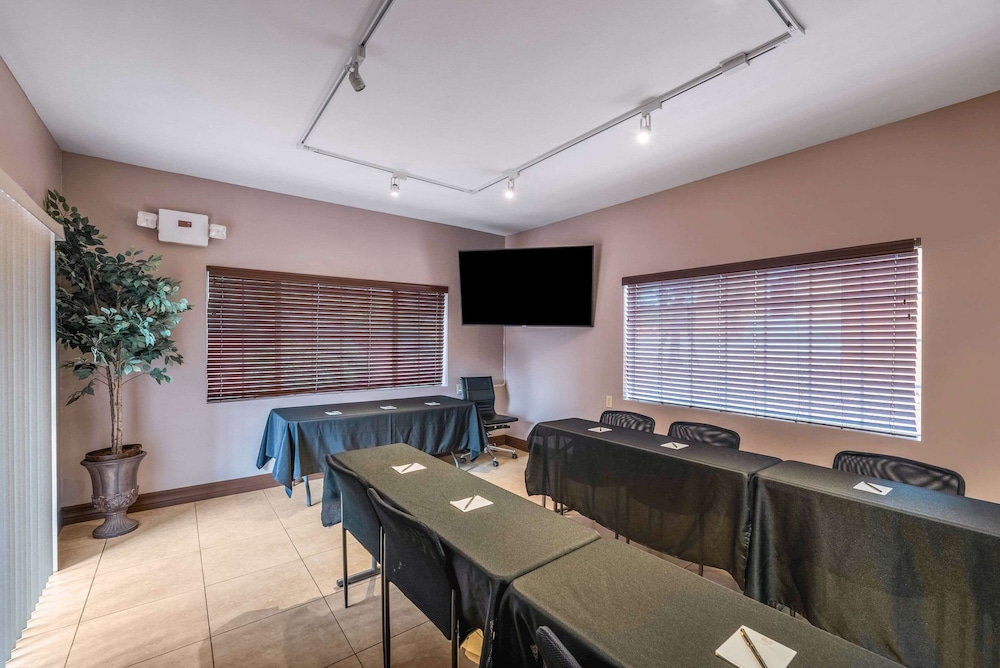 arroyo pinion hotel ascend hotel collection