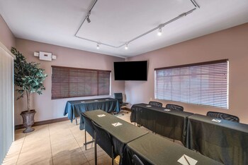 arroyo pinion hotel ascend hotel collection