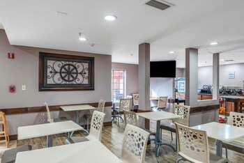arroyo pinion hotel ascend hotel collection