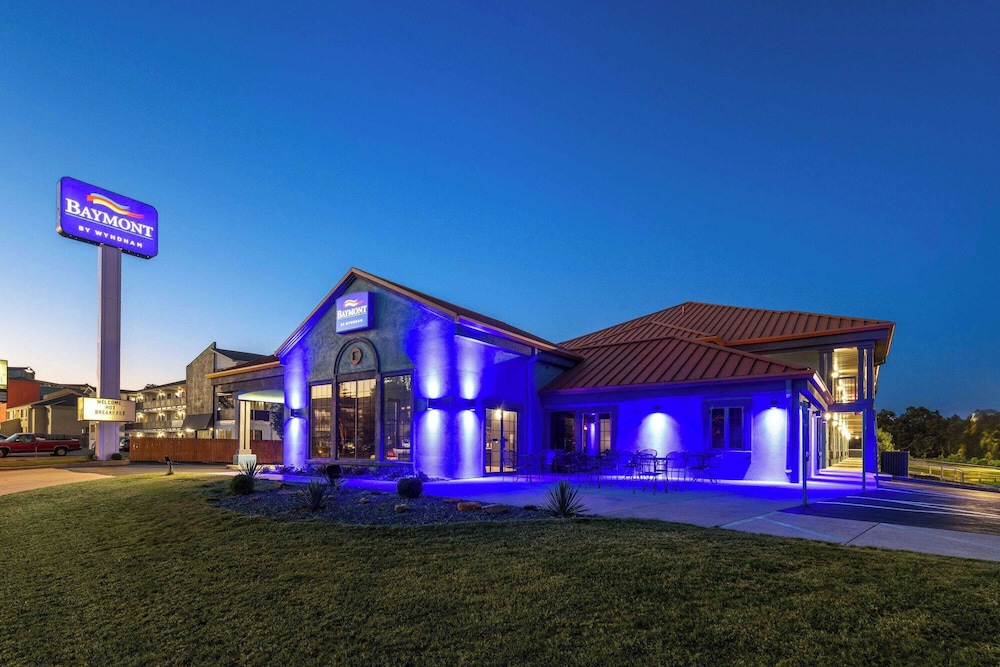 baymont by wyndham branson thousand hills