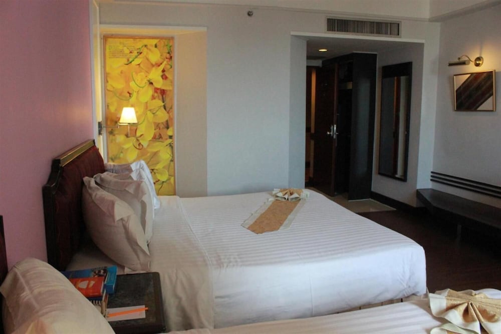 Charoenthani Khonkaen Hotel,Khon Kaen Province>>Khon Kaen,4 star
