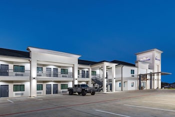 baymont by wyndham freeport texas