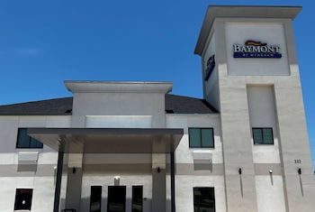 baymont by wyndham freeport texas