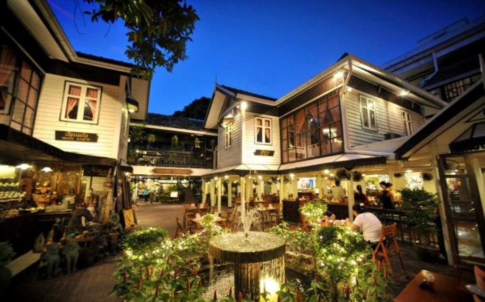 silom village inn