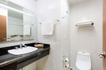 howard johnson by wyndham toluca