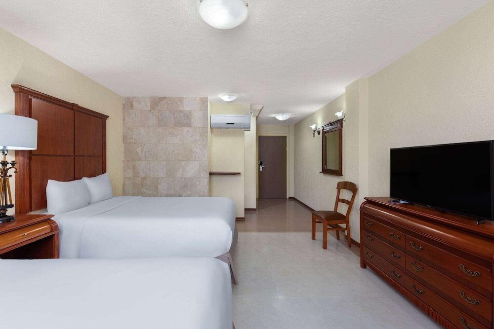 howard johnson by wyndham toluca