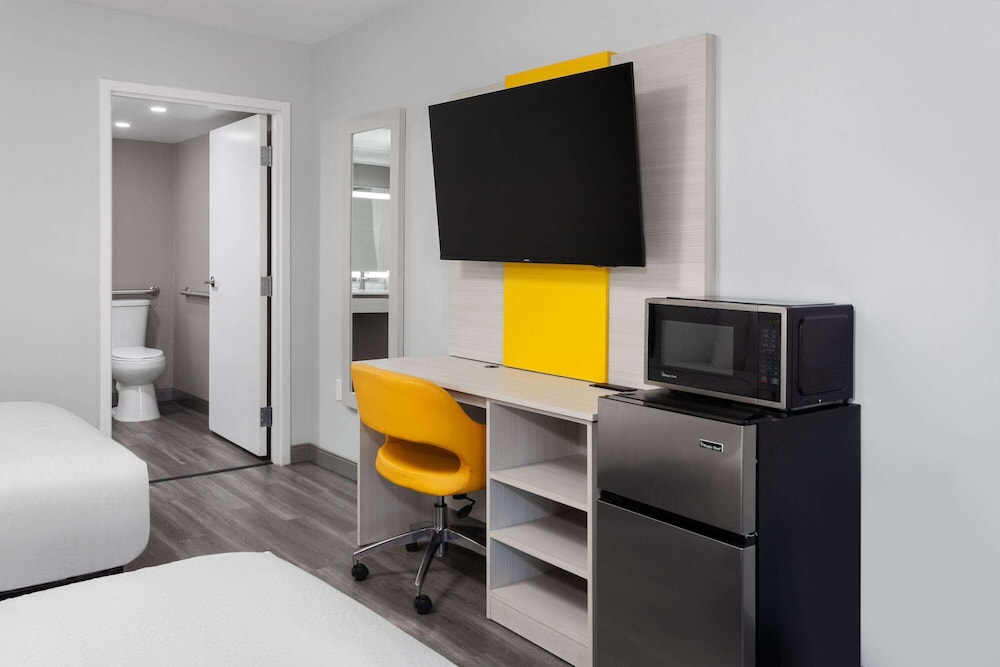 days inn by wyndham baltimore northwest