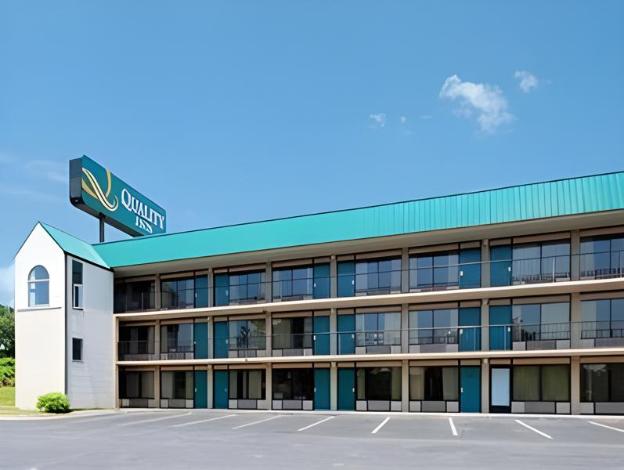 days inn by wyndham baltimore northwest