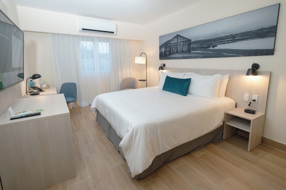 wyndham garden el morro montecristi