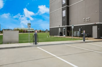 la quinta inn and suites by wyndham sulphur