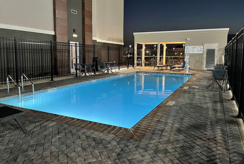 la quinta inn and suites by wyndham sulphur