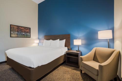la quinta inn and suites by wyndham sulphur