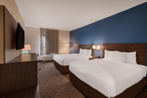 la quinta inn and suites by wyndham sulphur