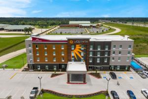 la quinta inn and suites by wyndham sulphur