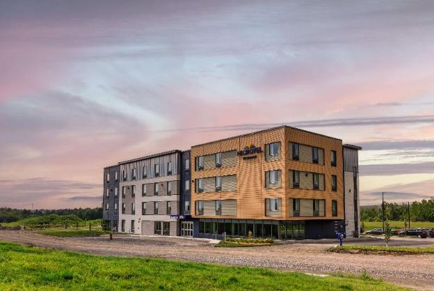microtel by wyndham lachute