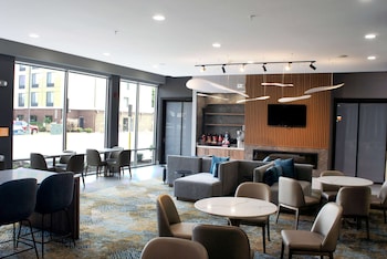la quinta inn and suites by wyndham manchester