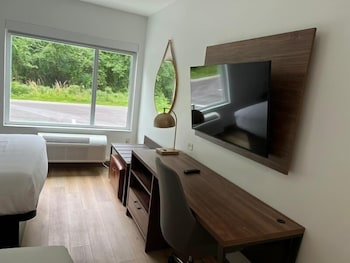 la quinta inn and suites by wyndham manchester