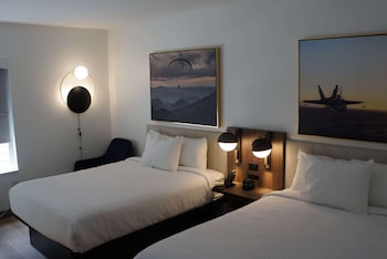 la quinta inn and suites by wyndham manchester