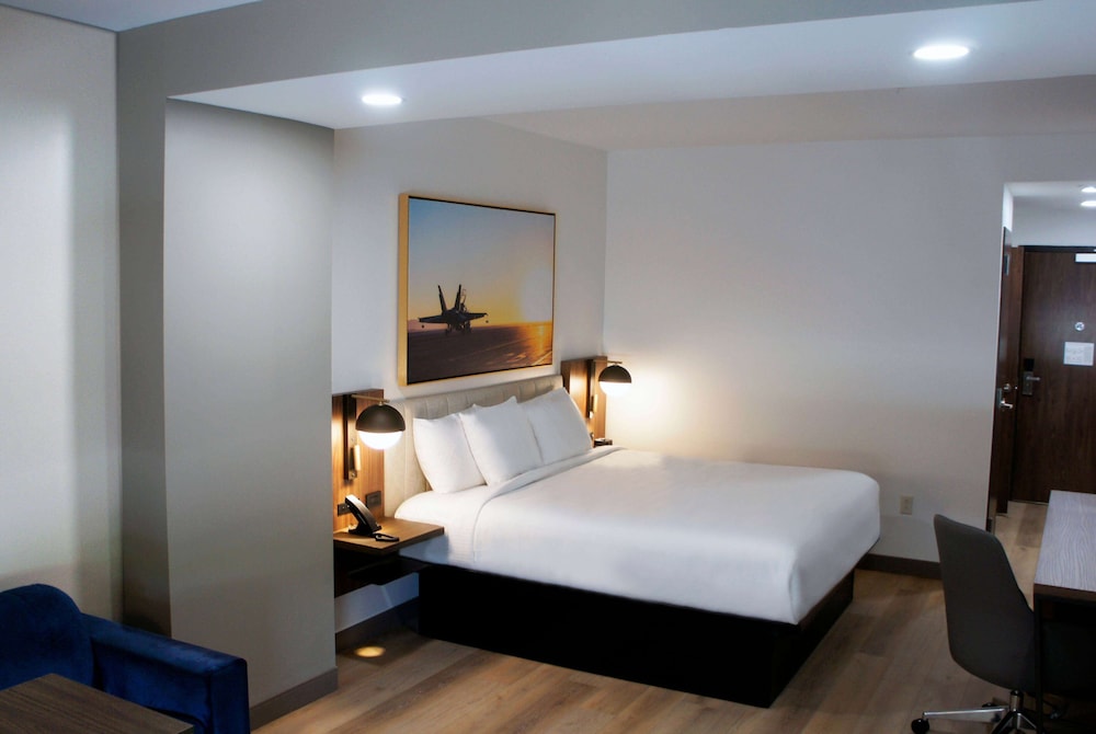 la quinta inn and suites by wyndham manchester