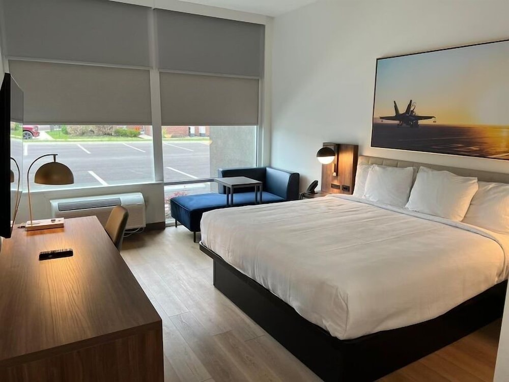 la quinta inn and suites by wyndham manchester