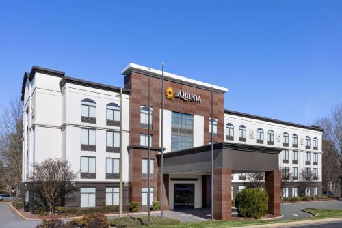 la quinta inn and suites by wyndham mooresville