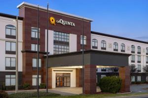 la quinta inn and suites by wyndham mooresville