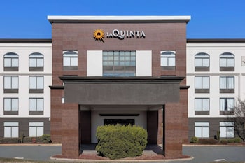 la quinta inn and suites by wyndham mooresville