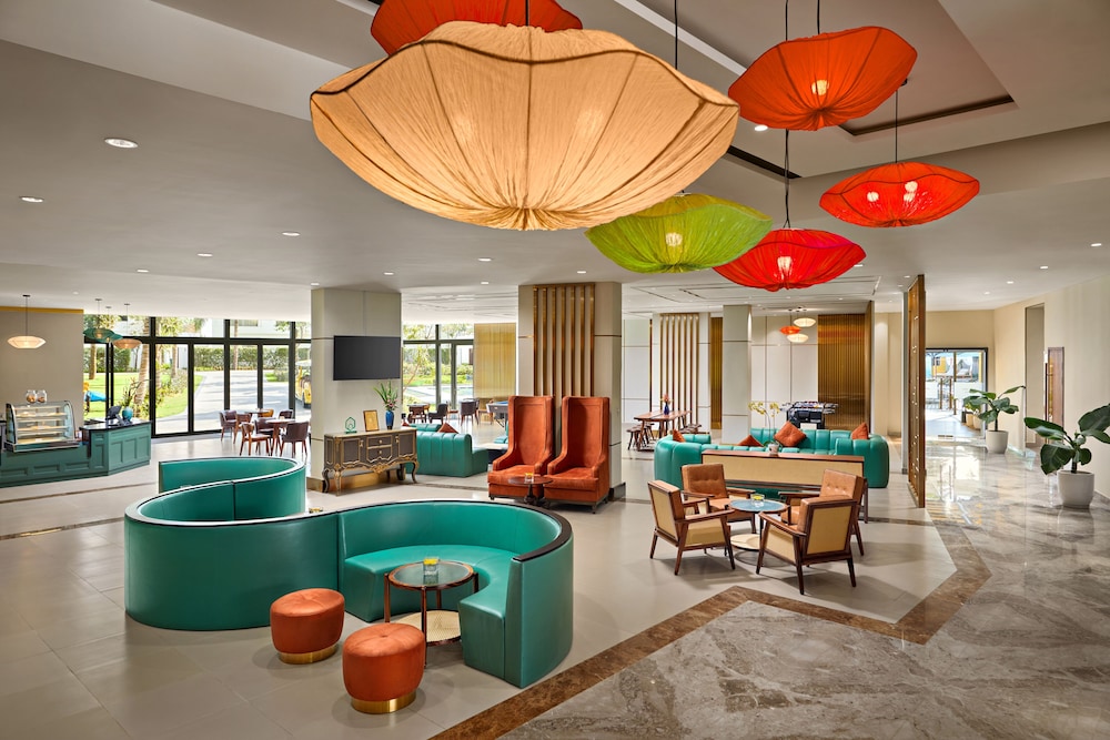 wyndham hoi an royal beachfront resort