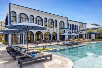 wyndham hoi an royal beachfront resort