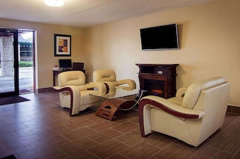 super 8 by wyndham sturtevant racine