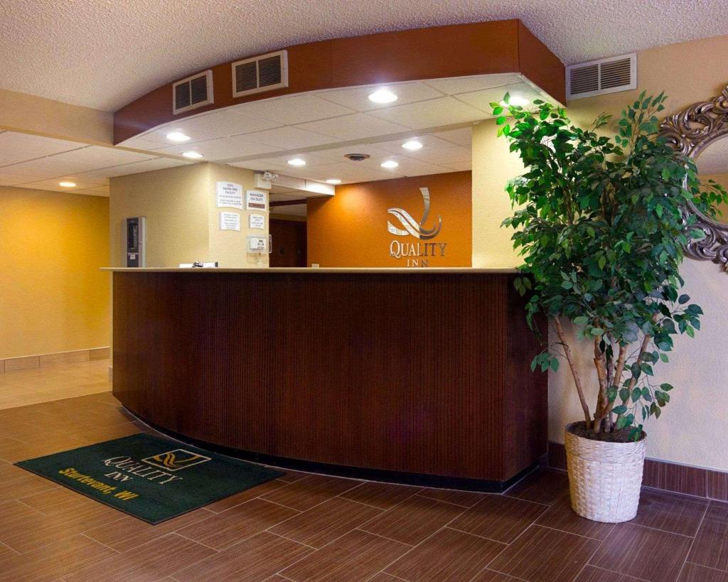 super 8 by wyndham sturtevant racine