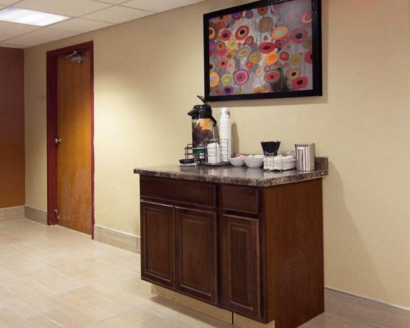 super 8 by wyndham sturtevant racine