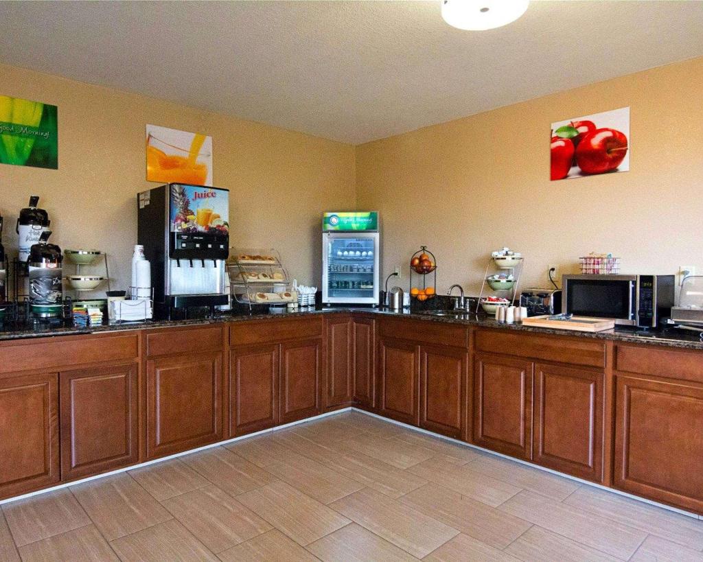 super 8 by wyndham sturtevant racine