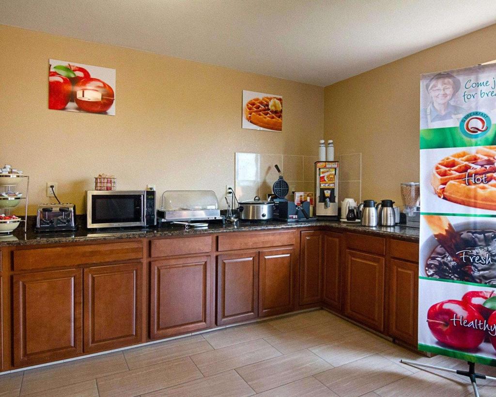 super 8 by wyndham sturtevant racine