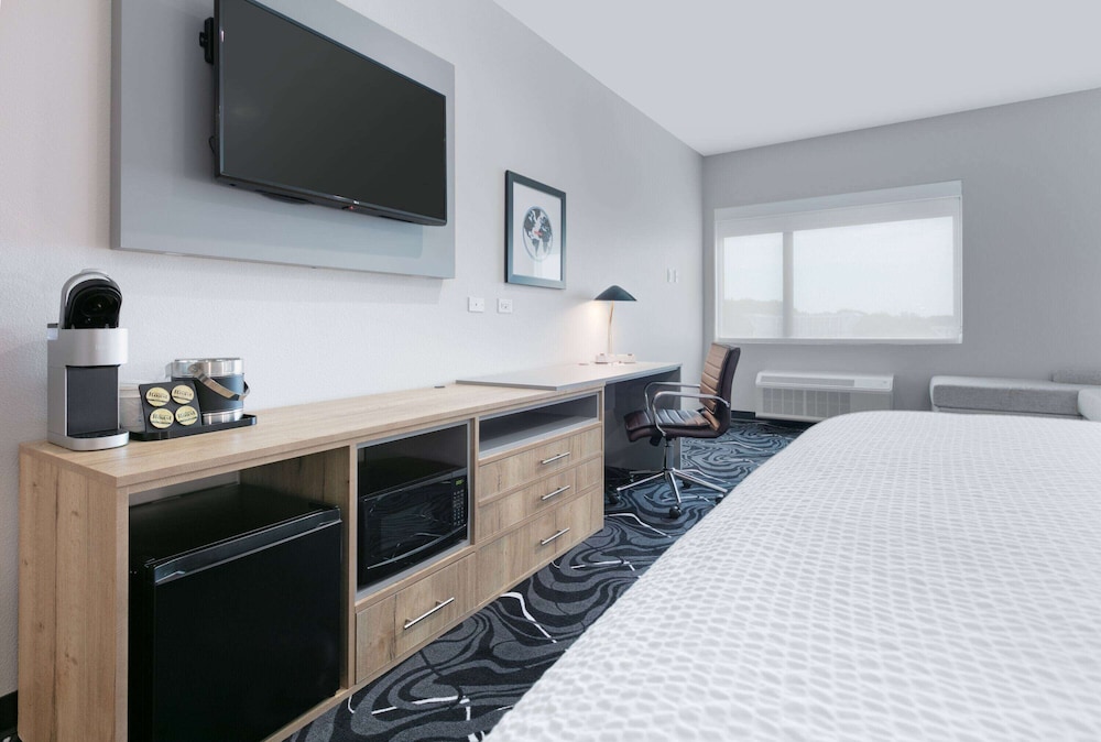 the elm a ramada by wyndham