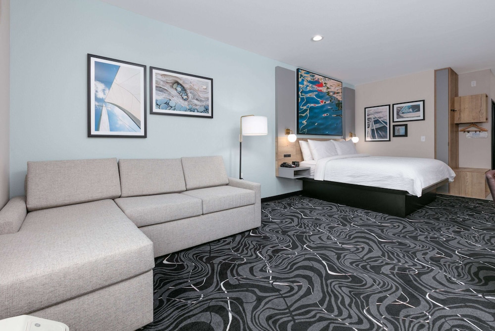 the elm a ramada by wyndham