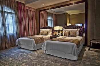 grand regency doha trademark collection by wyndham