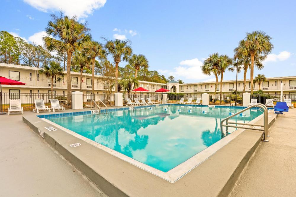 developer inn and suites airport jax a baymont by wyndham