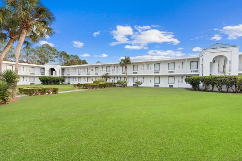 developer inn and suites airport jax a baymont by wyndham
