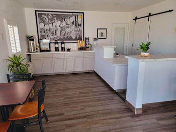 super 8 by wyndham el centro north