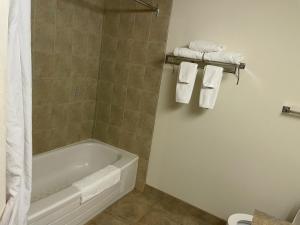 days inn by wyndham drayton valley
