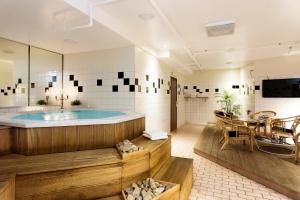 Profilhotels Savoy,Jonkoping>>Huskvarna,4 star