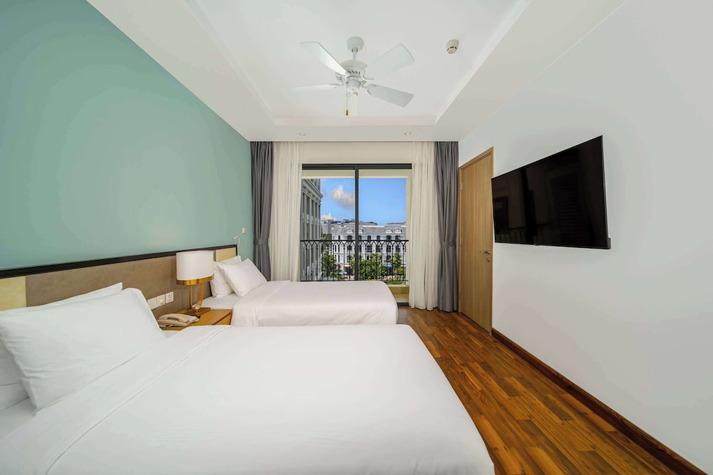 wyndham garden grandworld phu quoc