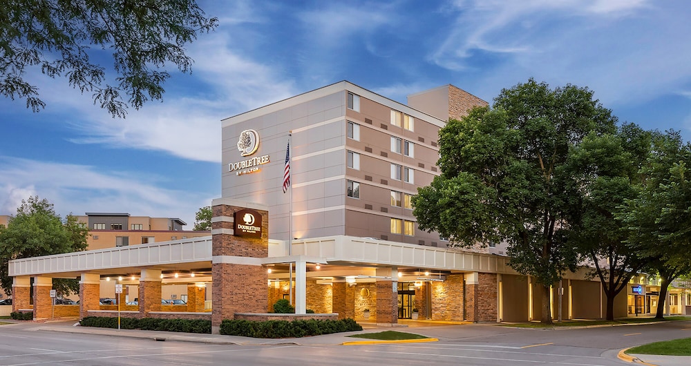 doubletree by hilton madison downtown
