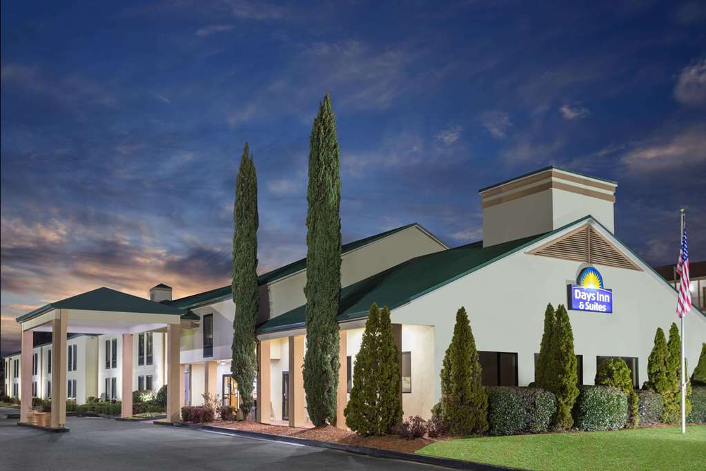 days inn and suites by wyndham norcross